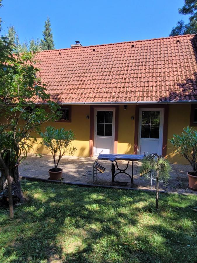 ホテル Mohas Vendeghaz Koszeg Mohas Ut 107 エクステリア 写真