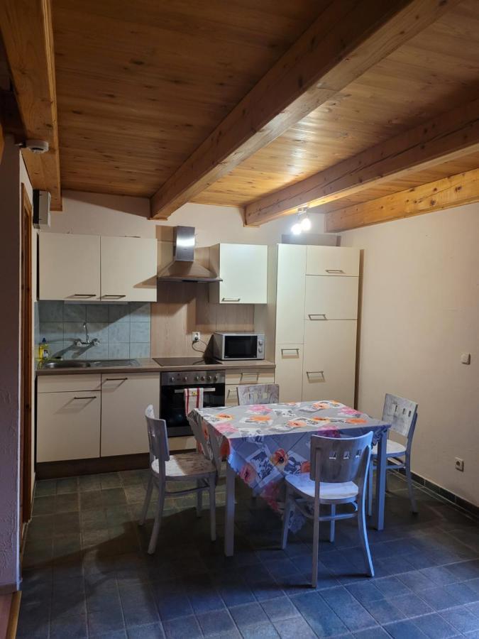 ホテル Mohas Vendeghaz Koszeg Mohas Ut 107 エクステリア 写真